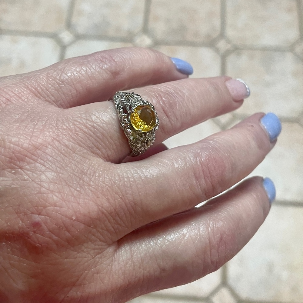 Silver ring. - Picture 3 of 4